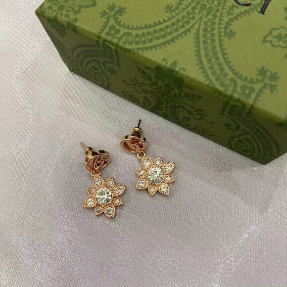 Gucci gold classic earrings